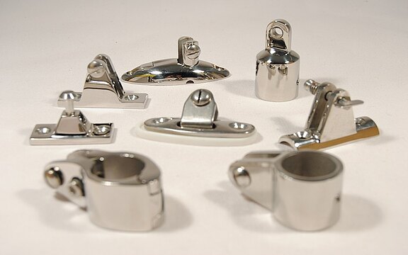 Rohre, Beschläge & Schienen